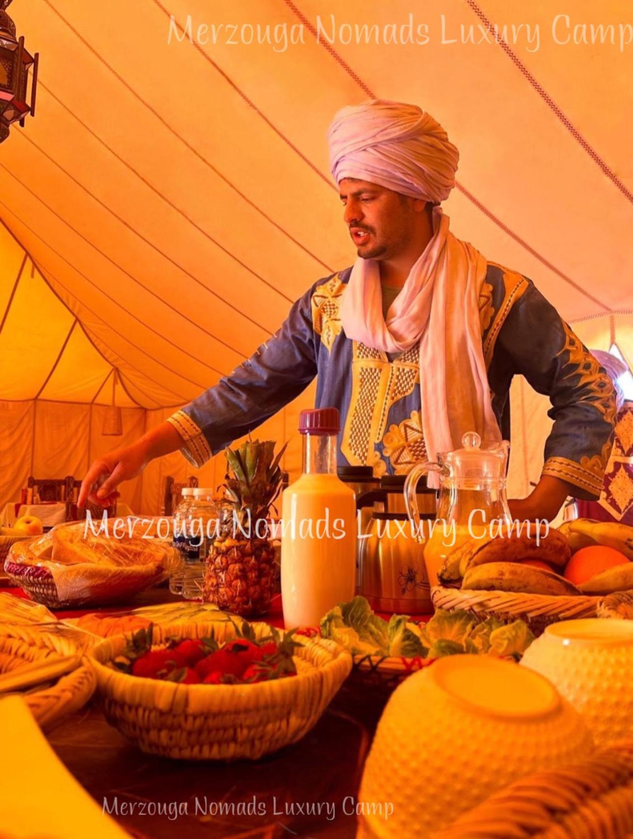 Merzouga Nomads Luxury Camp מראה חיצוני תמונה